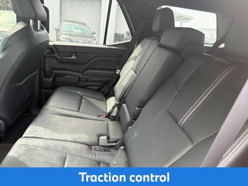 Used 2025 Toyota 4Runner Limited AWD/4WD image 19