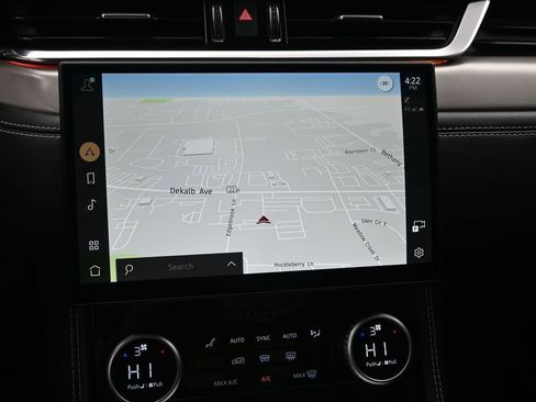 Used 2024 Jaguar F-PACE R-Dynamic S image 17