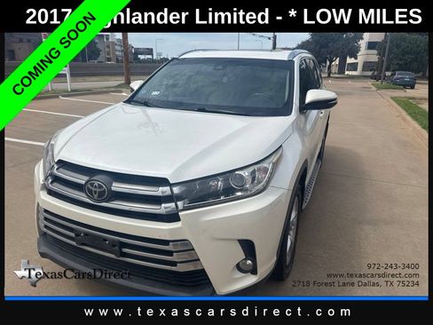 Used 2017 Toyota Highlander Limited FWD image 2