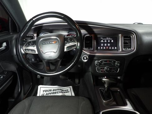 Used 2022 Dodge Charger SXT RWD image 12