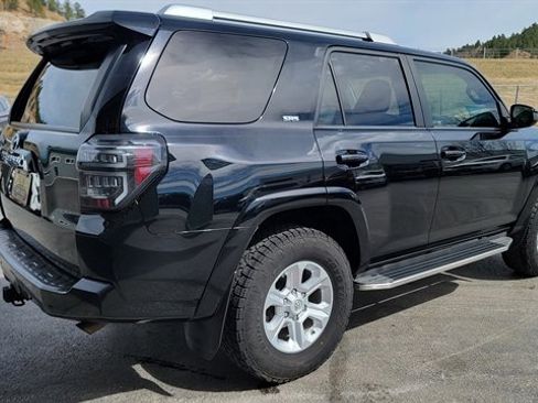 Used 2018 Toyota 4Runner SR5 image 7