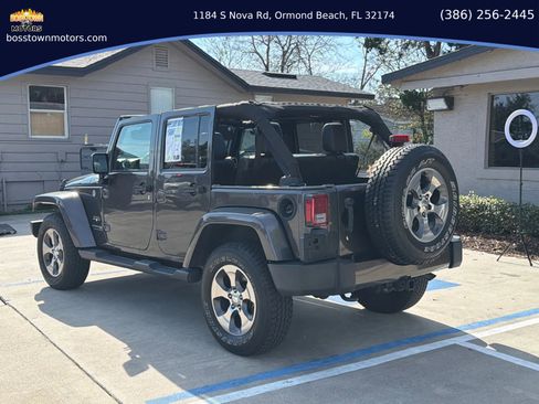 Used 2018 Jeep Wrangler Unlimited Sahara w/ Connectivity Group image 23