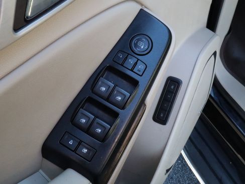 Used 2019 GMC Yukon XL Denali w/ Open Road Package image 15