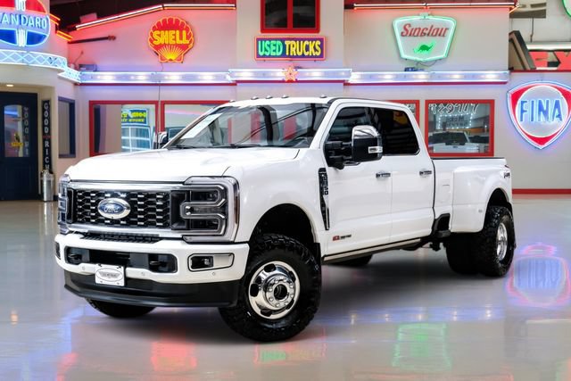Used 2026 Ford F350 Platinum w/ Platinum Plus Package AWD/4WD image 2