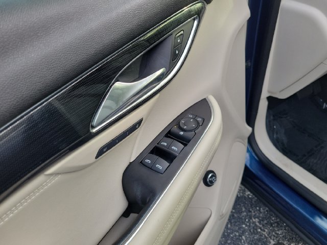 Used 2023 Buick Envision Avenir AWD/4WD image 16
