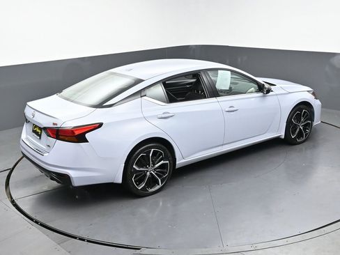 Used 2023 Nissan Altima 2.5 SR image 42