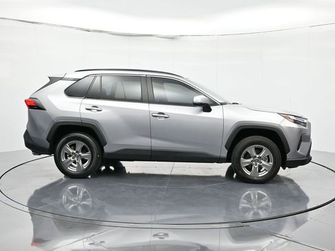 Used 2025 Toyota RAV4 XLE image 4