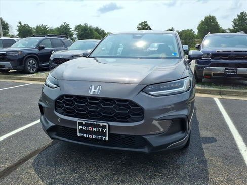 Certified 2025 Honda HR-V LX image 4
