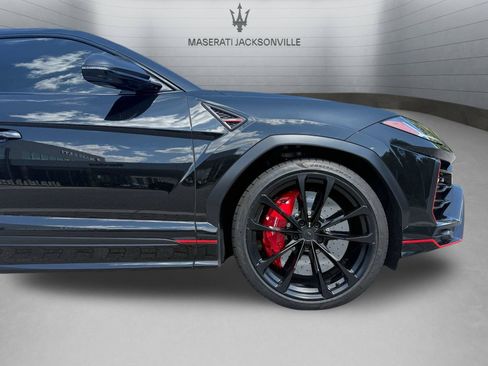 Used 2021 Lamborghini Urus AWD/4WD image 9
