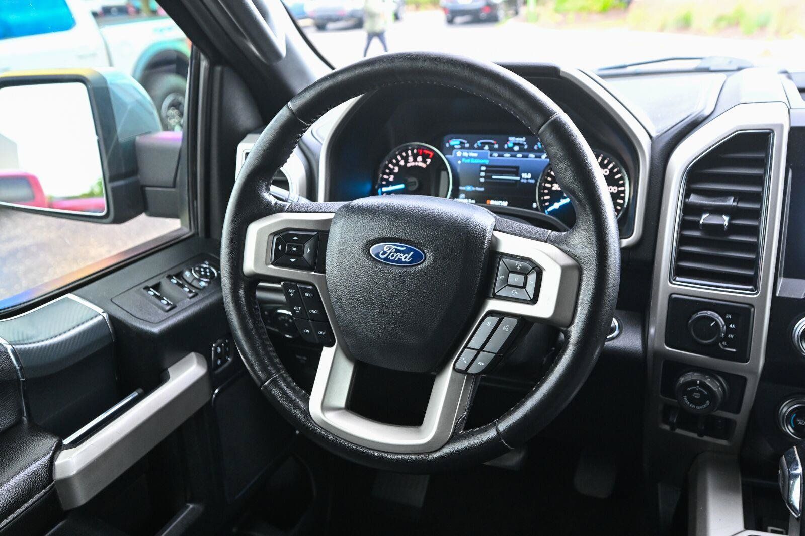 Used 2020 Ford F150 Lariat w/ Equipment Group 502A Luxury AWD/4WD image 33