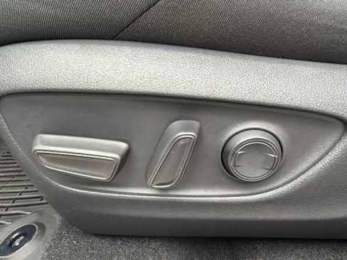Used 2023 Toyota RAV4 SE w/ Weather & Moonroof Package AWD/4WD image 19