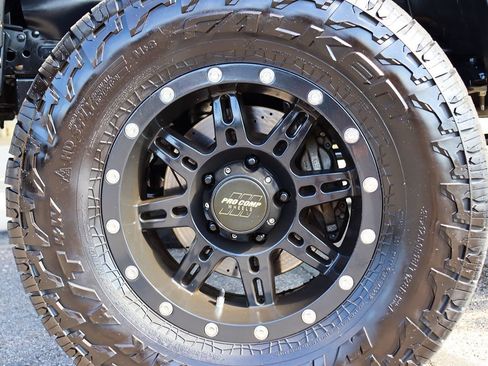 Used 2017 Toyota Tundra SR5 w/ TRD Off Road Package RWD image 7