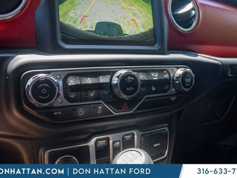 Used 2018 Jeep Wrangler Unlimited Rubicon AWD/4WD image 9