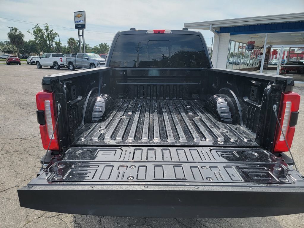 Used 2024 Ford F250 Lariat AWD/4WD image 10