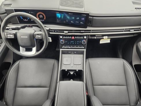 Used 2025 Hyundai Santa Fe SEL image 25
