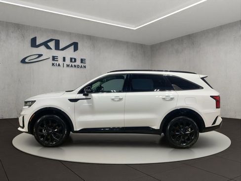 Used 2023 Kia Sorento SX image 3