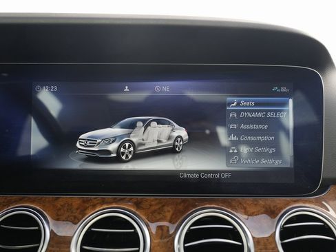 Used 2019 Mercedes-Benz E 300 4MATIC w/ Premium 1 Package image 60