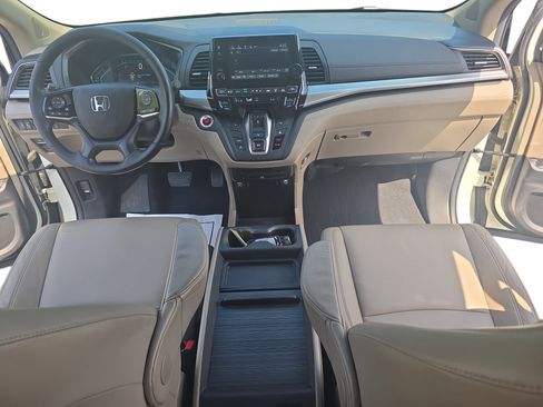 Used 2018 Honda Odyssey EX-L image 9