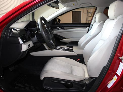 Used 2020 Honda Accord LX image 9