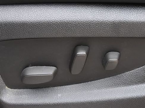 Used 2015 GMC Yukon SLT AWD/4WD image 27