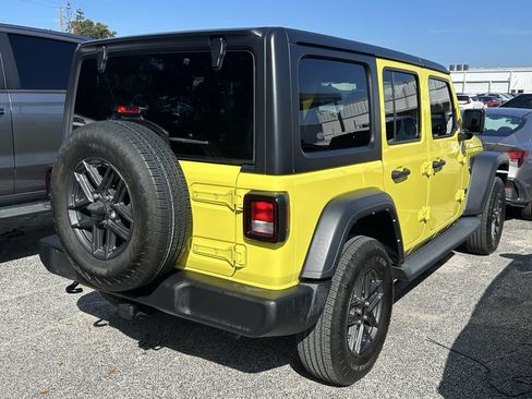 Used 2024 Jeep Wrangler Unlimited Sport AWD/4WD image 8