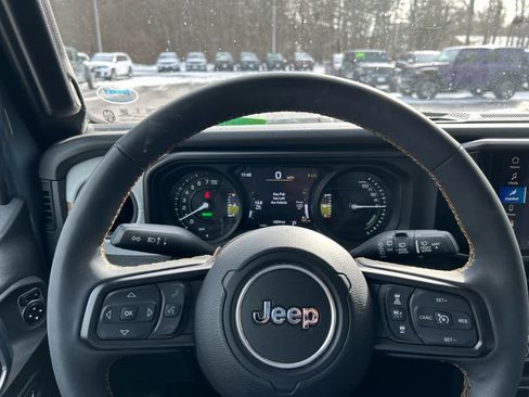 Used 2024 Jeep Wrangler Willys image 8