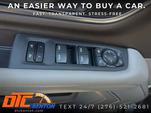 Used 2023 Chevrolet Suburban Z71 w/ Luxury Package AWD/4WD image 16