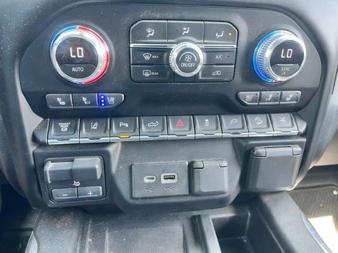 Used 2021 GMC Sierra 3500 Denali w/ Denali Ultimate Package image 24