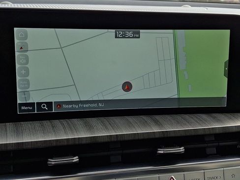 Used 2025 Kia Telluride SX w/ SX Captain's Chair Package image 19