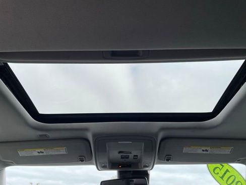 Used 2015 GMC Sierra 1500 Denali w/ Driver Alert Package image 21