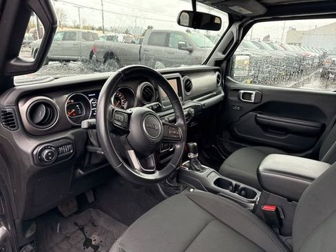 Used 2021 Jeep Gladiator Willys image 19