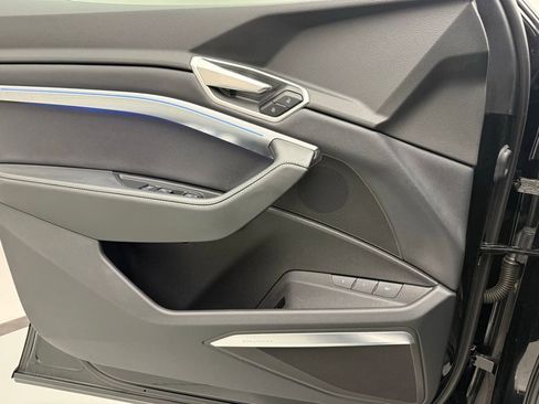 Used 2024 Audi Q8 e-tron Prestige w/ Prestige Package image 18