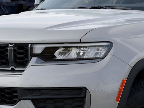 New 2026 Jeep Grand Cherokee L 4WD image 10