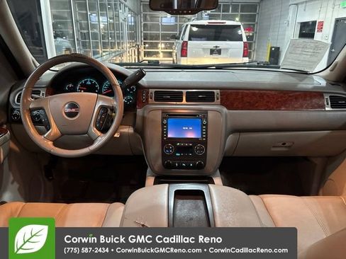 Used 2010 GMC Yukon XL SLT AWD/4WD image 10