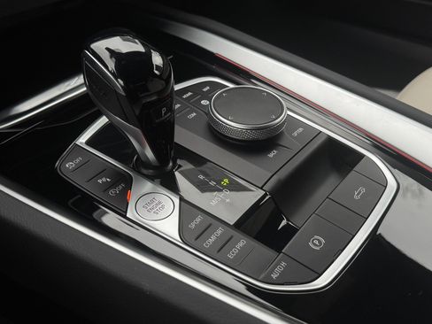 Used 2024 BMW Z4 sDrive30i w/ Premium Package image 56