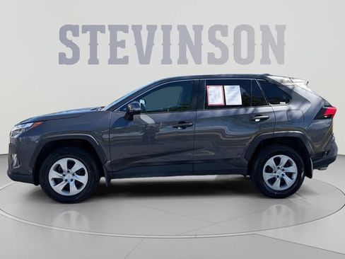 Used 2023 Toyota RAV4 LE AWD/4WD image 2
