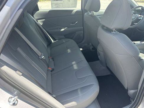 New 2025 Hyundai Elantra SEL image 15