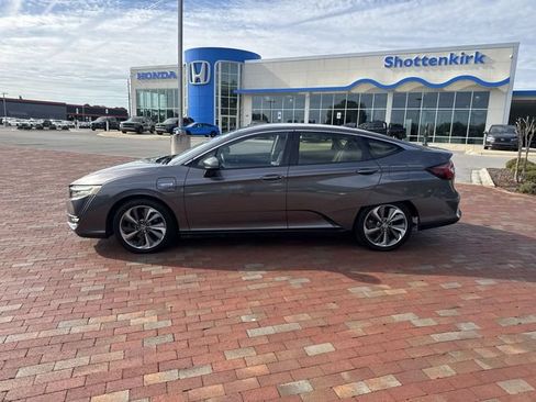 Used 2018 Honda Clarity Touring image 3