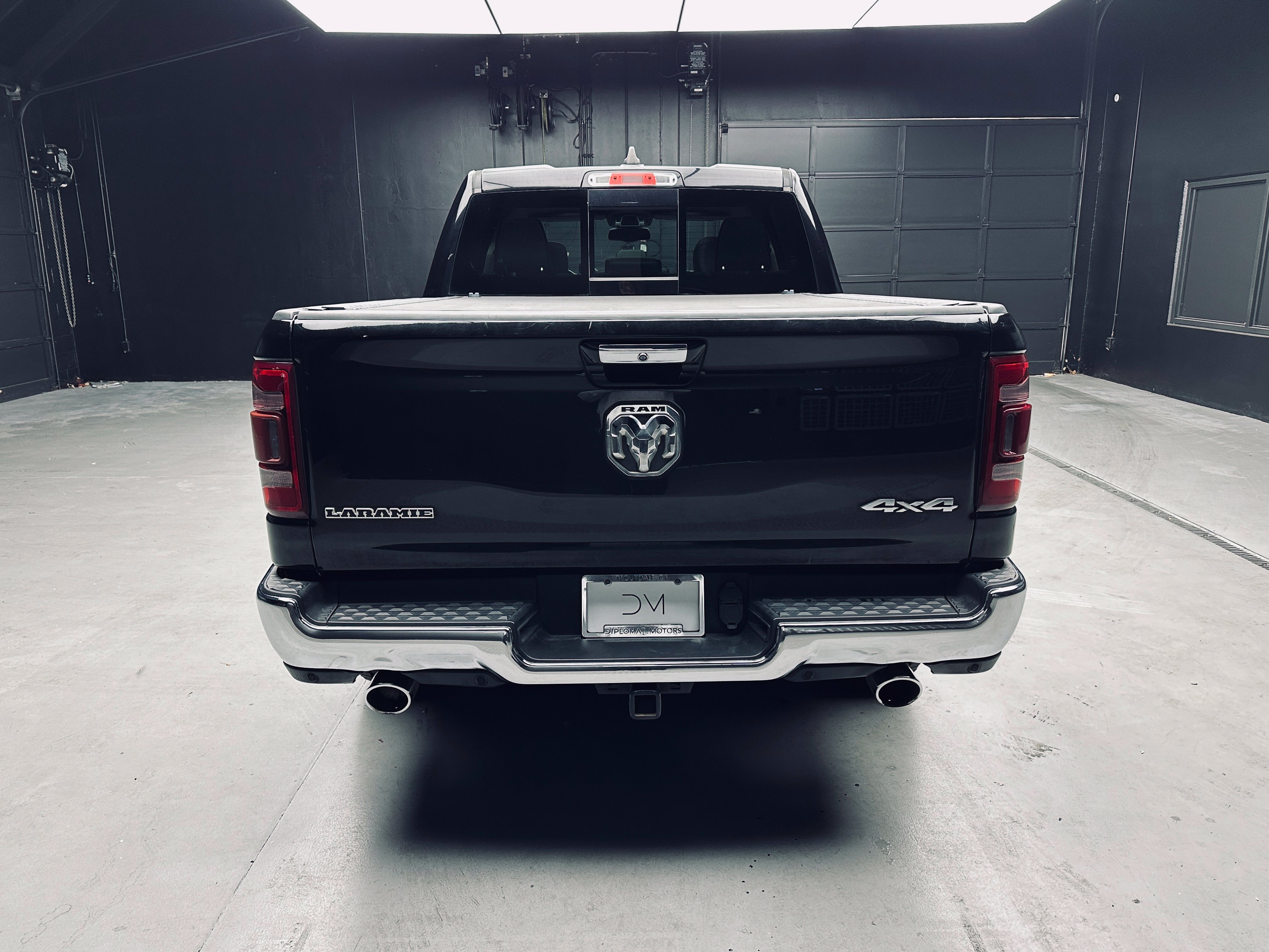 Used 2019 RAM 1500 Laramie AWD/4WD image 7