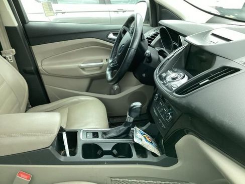 Used 2017 Ford Escape Titanium image 17