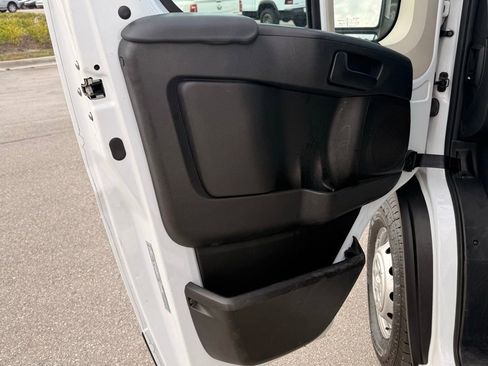 Used 2022 RAM ProMaster 2500 image 23