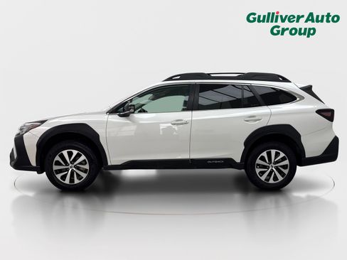 Used 2024 Subaru Outback Premium AWD/4WD image 3