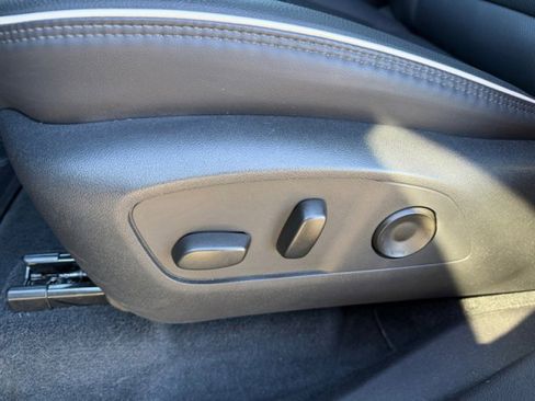 Used 2024 GMC Acadia Denali w/ Super Cruise Package image 11