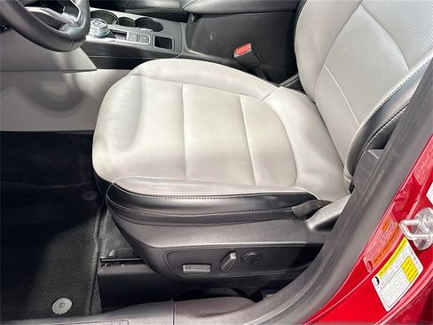 Used 2023 Ford Escape Platinum image 17