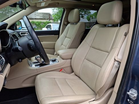 Used 2021 Jeep Grand Cherokee Limited w/ Luxury Group II AWD/4WD image 21
