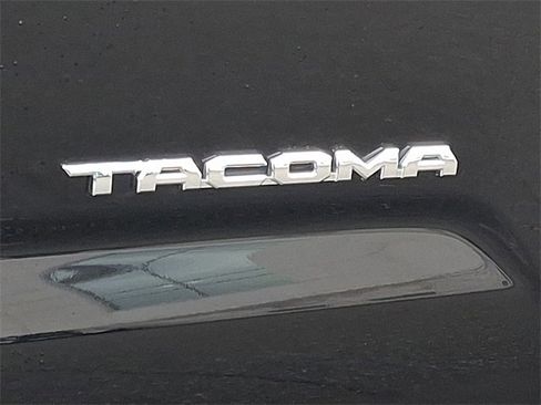 Used 2023 Toyota Tacoma TRD Sport image 30