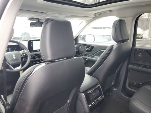 New 2026 Lincoln Aviator AWD image 24