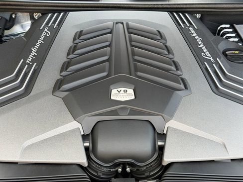 Used 2023 Lamborghini Urus S image 10