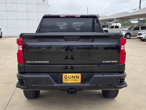 Used 2022 Chevrolet Silverado 1500 Custom RWD image 6