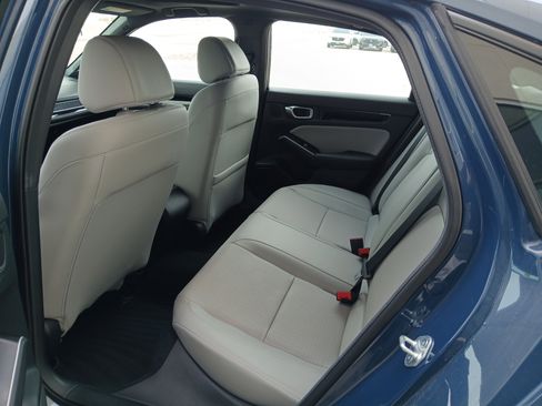 Used 2025 Honda Civic Sport image 9